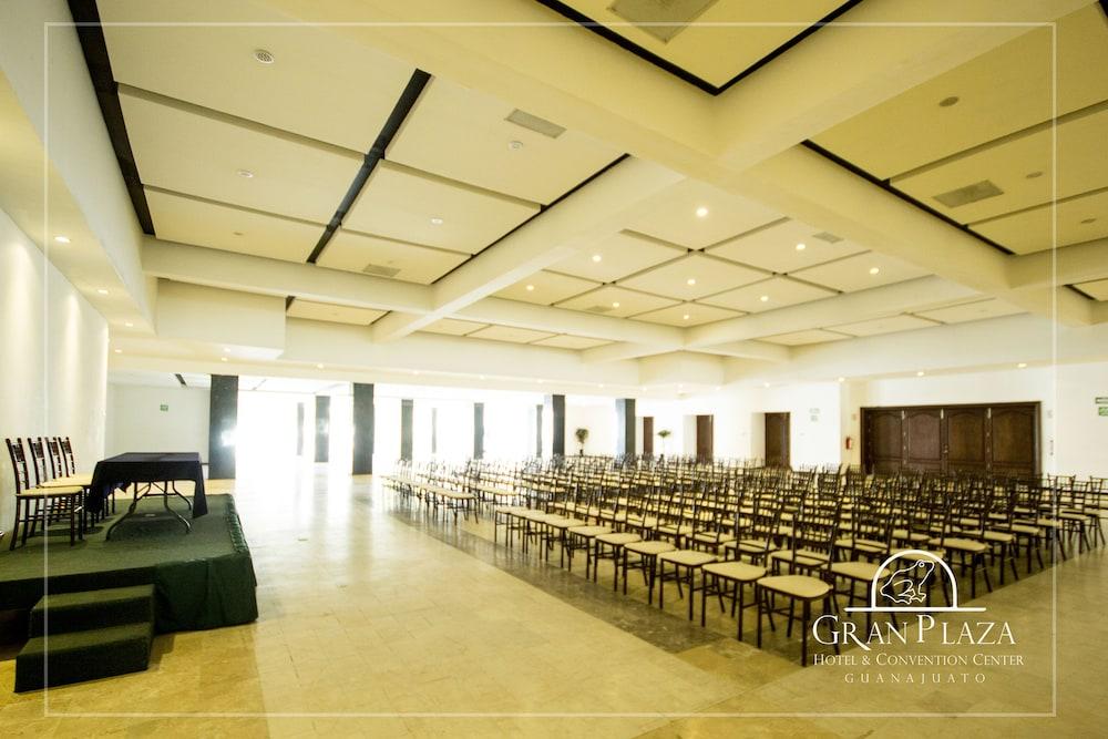 Hotel Gran Plaza & Convention Center Guanajuato Exterior foto